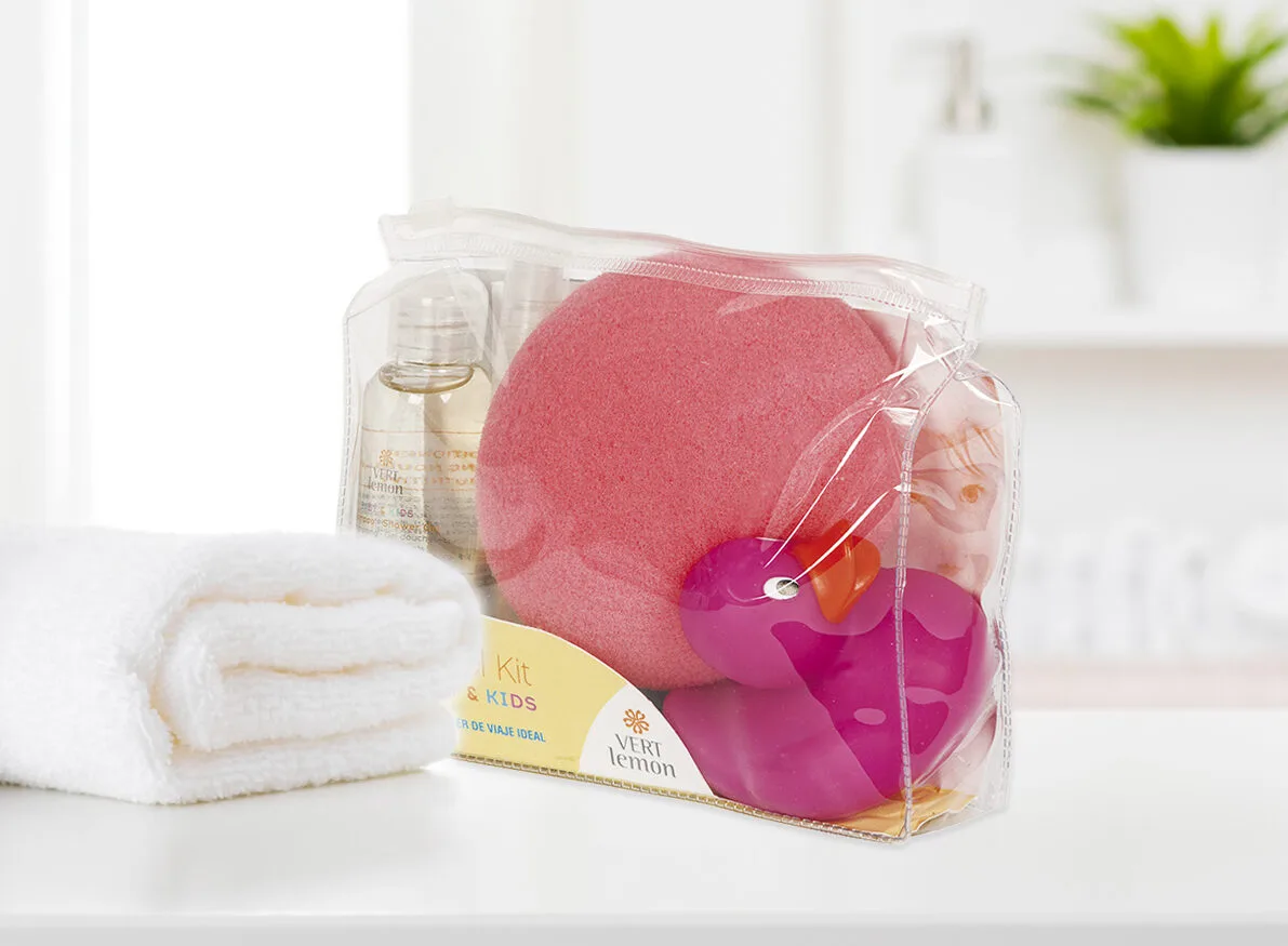 Elige tu neceser de viaje y despega  con lo imprescidible para una salida express